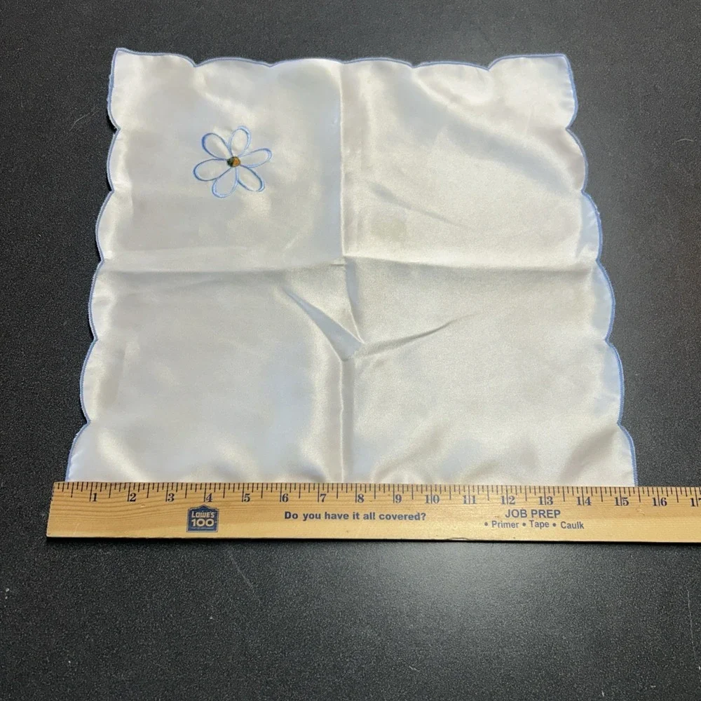 Vintage Embroidered Daisy Hankie Blue Stitching Satin Scalloped Hem Cottage Core